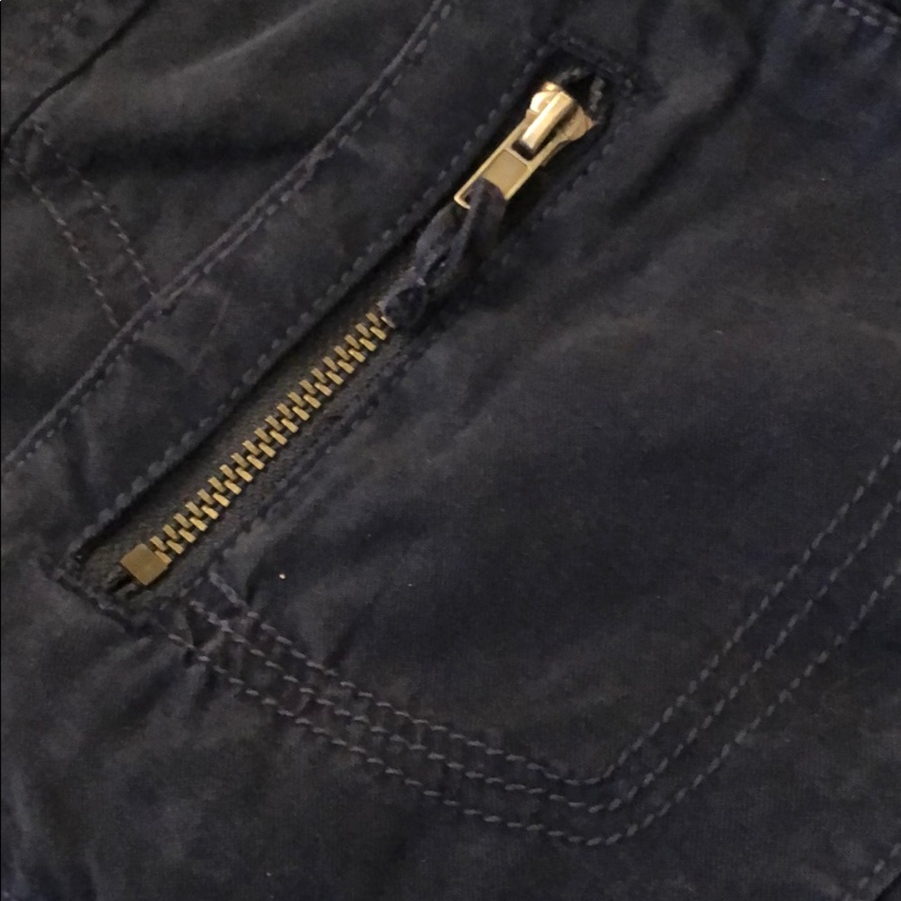 Shorts - Picture 4 of 5
